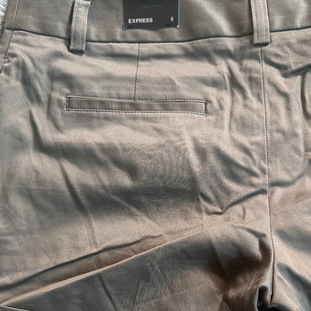 Express Women's Tan Shorts - Picture 6 of 10